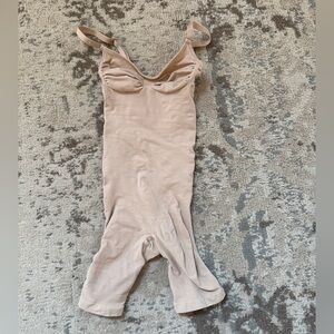 NEW SKIMS Nude Shapewear Bodysuit Size Small